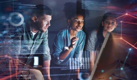 Mentor explaining on-the-job learning